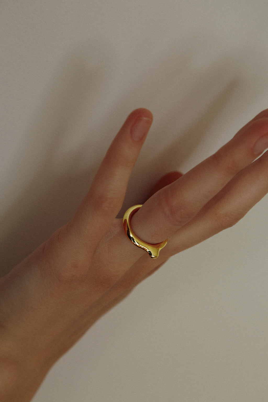 Ring Simplicity